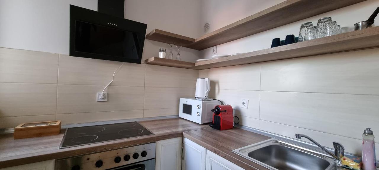 Grove II Apartment = Strict City Centre Nowy Sad Zewnętrze zdjęcie