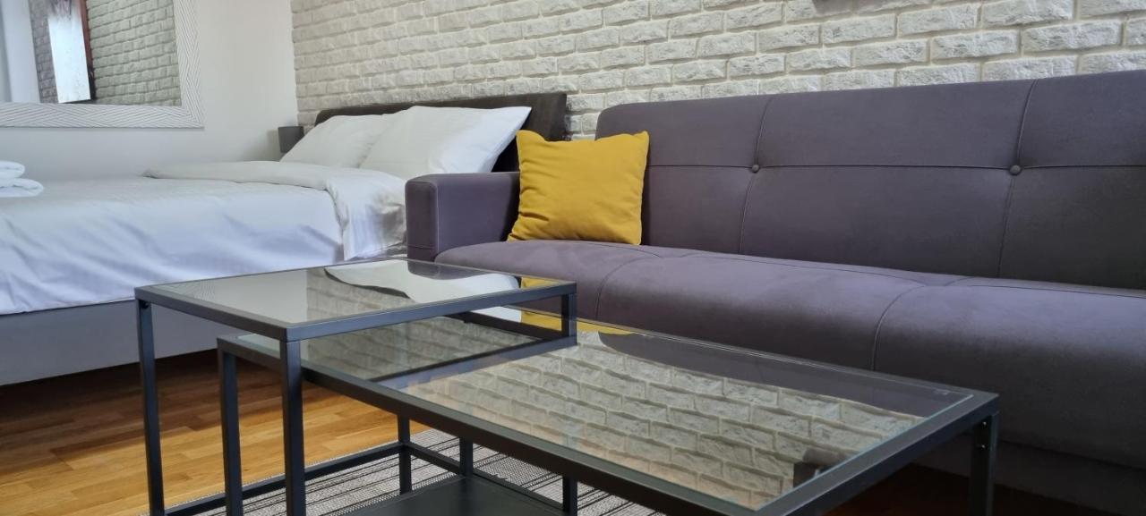 Grove II Apartment = Strict City Centre Nowy Sad Zewnętrze zdjęcie